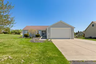 8927 Sussex Ct, Onsted, MI 49265 - Photo 1