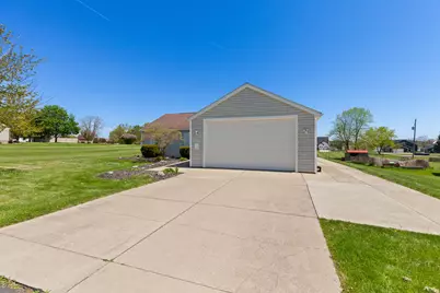 8927 Sussex Court, Onsted, MI 49265 - Photo 5