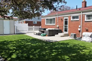 6642 Bison St, Westland, MI 48185 - Photo 5