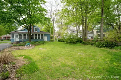 417 Monroe Street, Allegan, MI 49010 - Photo 35