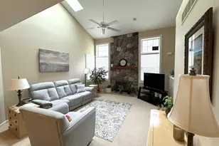 33377 Norfolk St, Livonia, MI 48152 - Photo 9