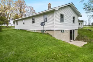 15065 21 Mile Rd, Big Rapids, MI 49307 - Photo 3