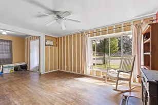260 Renfrew Ave, Adrian, MI 49221 - Photo 31
