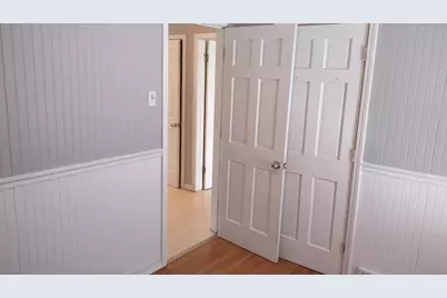 25906 Currier Street, Dearborn Heights, MI 48125 - Photo 11
