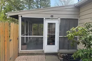 3821 Oakridge Dr, Kalamazoo, MI 49008 - Photo 3