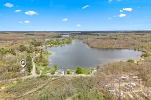 1050 Earlyn Dr, Hillsdale, MI 49242 - Photo 9