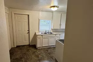 221-223 W Mason St, Jackson, MI 49203 - Photo 9
