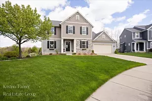 642 Echo Valley NE, Rockford, MI 49341 - Photo 3