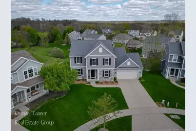 642 Echo Valley NE, Rockford, MI 49341 - Photo 5