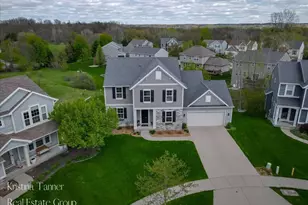 642 Echo Valley NE, Rockford, MI 49341 - Photo 5