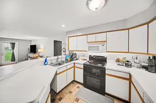1305 Millbrook Trail, Ann Arbor, MI 48108 - Photo 5