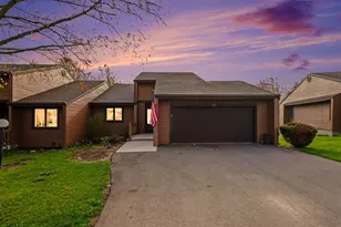 625 Maple Creek Dr, Holland, MI 49423 - Photo 1