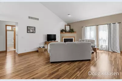 10302 Winterwood Drive, Zeeland, MI 49464 - Photo 9