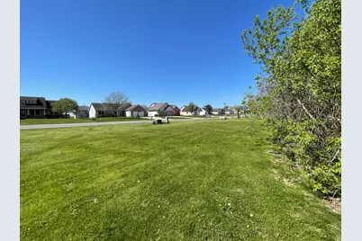 349 Creekside Drive, Coopersville, MI 49404 - Photo 9
