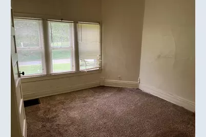 861 Paw Paw Avenue, Benton Harbor, MI 49022 - Photo 9