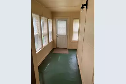861 Paw Paw Avenue, Benton Harbor, MI 49022 - Photo 11