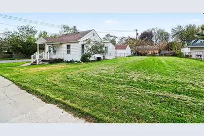 466 W Maxlow Avenue, Hazel Park, MI 48030 - Photo 23