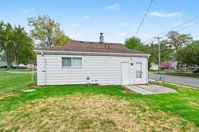 466 W Maxlow Avenue, Hazel Park, MI 48030 - Photo 27