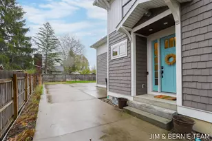 153 Elizabeth St, Saugatuck, MI 49453 - Photo 3