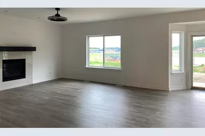 733 Britt Circle Drive #10, Dundee, MI 48131 - Photo 5