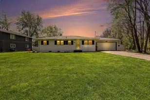 525 Forest Ln, Parma, MI 49269 - Photo 3