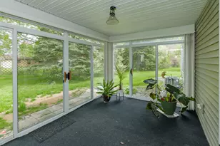 2912 Hunters Pl, Kalamazoo, MI 49048 - Photo 11