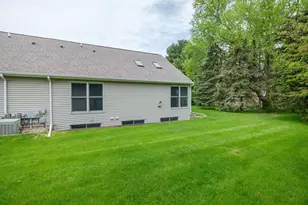 2912 Hunters Pl, Kalamazoo, MI 49048 - Photo 27