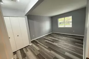 1476 W Chateau Vert, Ypsilanti, MI 48197 - Photo 9