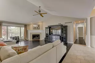 48311 American Elm Dr, Macomb, MI 48044 - Photo 9