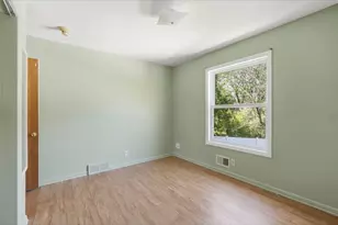 2143 Osceola Dr SE, Grand Rapids, MI 49506 - Photo 29
