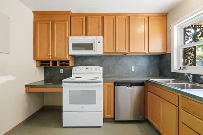 2143 Osceola Drive SE, Grand Rapids, MI 49506 - Photo 11