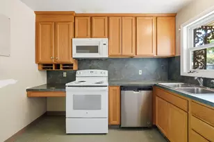 2143 Osceola Dr SE, Grand Rapids, MI 49506 - Photo 11