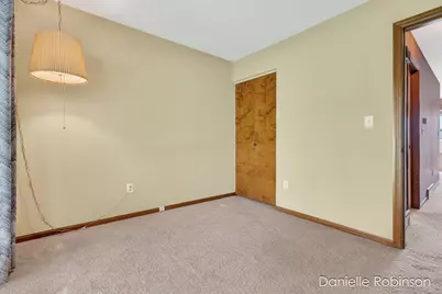 929 Village Lane #140, Jenison, MI 49428 - Photo 19