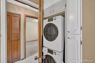 929 Village Ln, Jenison, MI 49428 - Photo 17