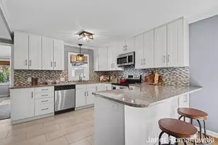2126 Englewood Dr SE, Grand Rapids, MI 49506 - Photo 5