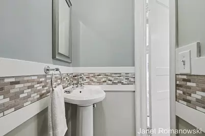 2126 Englewood Drive SE, Grand Rapids, MI 49506 - Photo 7