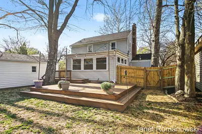 2126 Englewood Drive SE, Grand Rapids, MI 49506 - Photo 17