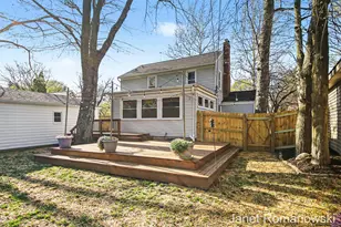 2126 Englewood Dr SE, Grand Rapids, MI 49506 - Photo 17