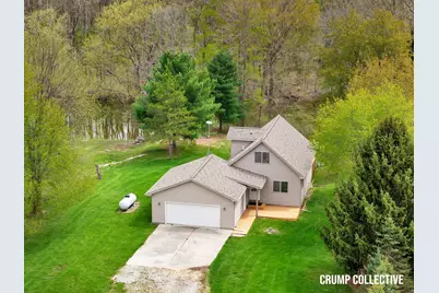 9129 Lakeside Drive, Perrinton, MI 48871 - Photo 3
