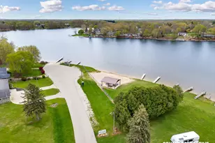 9129 Lakeside Dr, Perrinton, MI 48871 - Photo 45