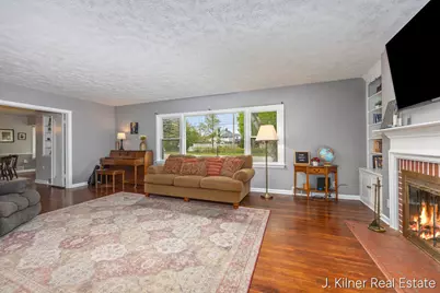 722 N Hudson Street SE, Lowell, MI 49331 - Photo 7