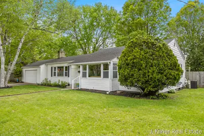 722 N Hudson Street SE, Lowell, MI 49331 - Photo 3
