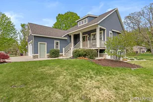 8242 Hearthway Ave, Jenison, MI 49428 - Photo 3