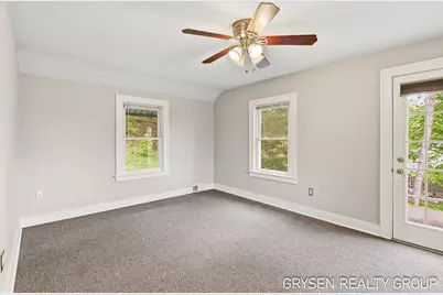 5527 W River Drive NE, Comstock Park, MI 49321 - Photo 33