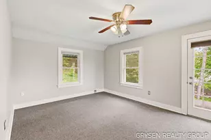 5527 W River Dr NE, Comstock Park, MI 49321 - Photo 33