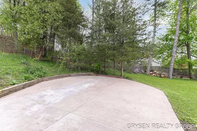5527 W River Drive NE, Comstock Park, MI 49321 - Photo 41