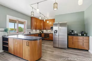 5527 W River Dr NE, Comstock Park, MI 49321 - Photo 7