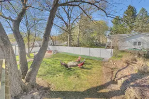 4451 Bonanza Dr NE, Grand Rapids, MI 49525 - Photo 17