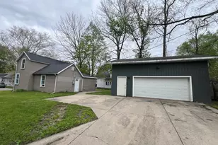 627 S 5th St, Niles, MI 49120 - Photo 7