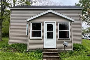627 S 5th St, Niles, MI 49120 - Photo 3